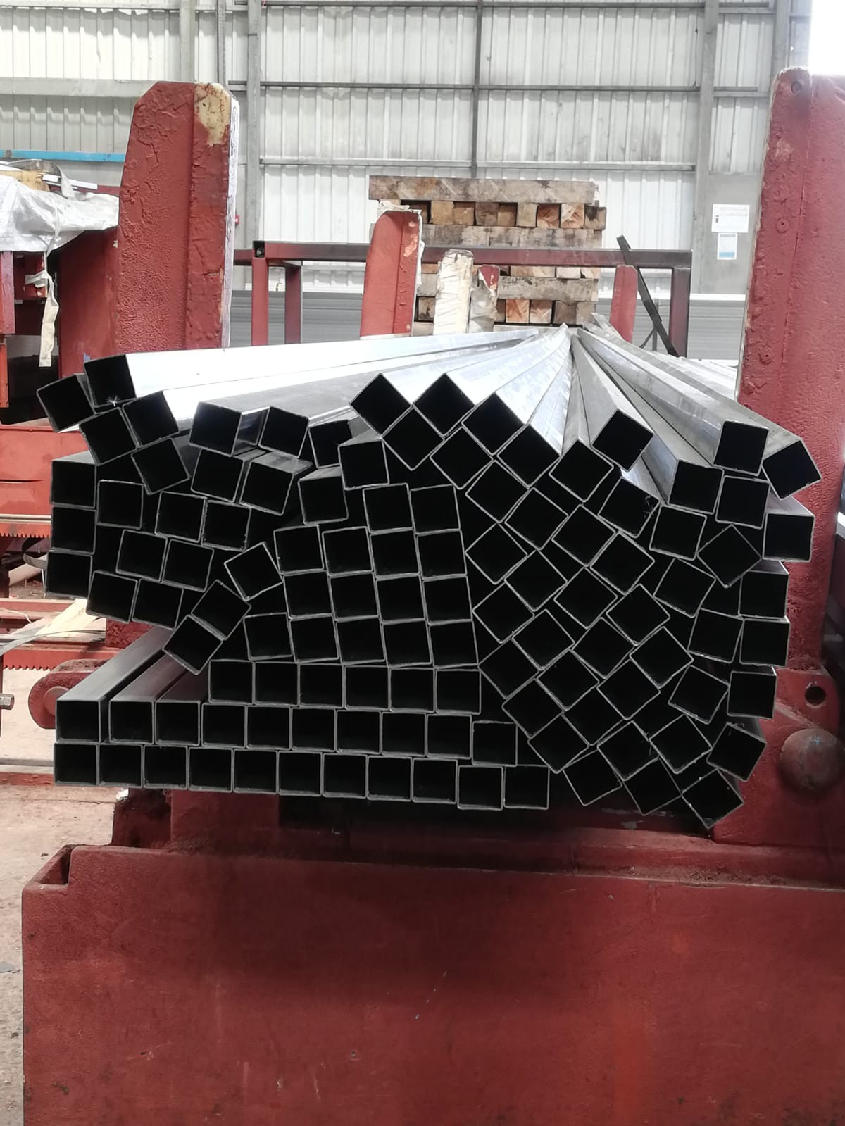SQUARE TUBES 